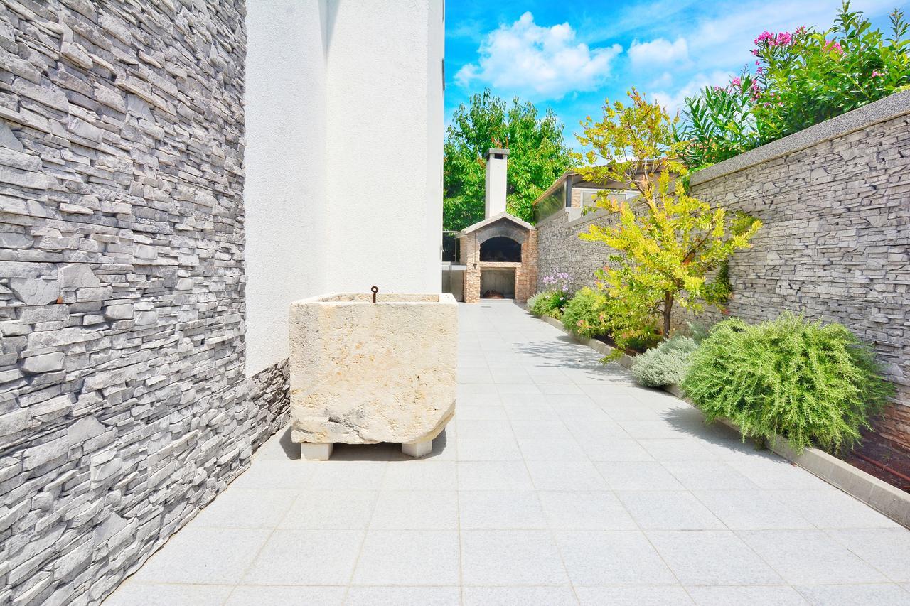 Apartments Maritea Vodice Exterior photo